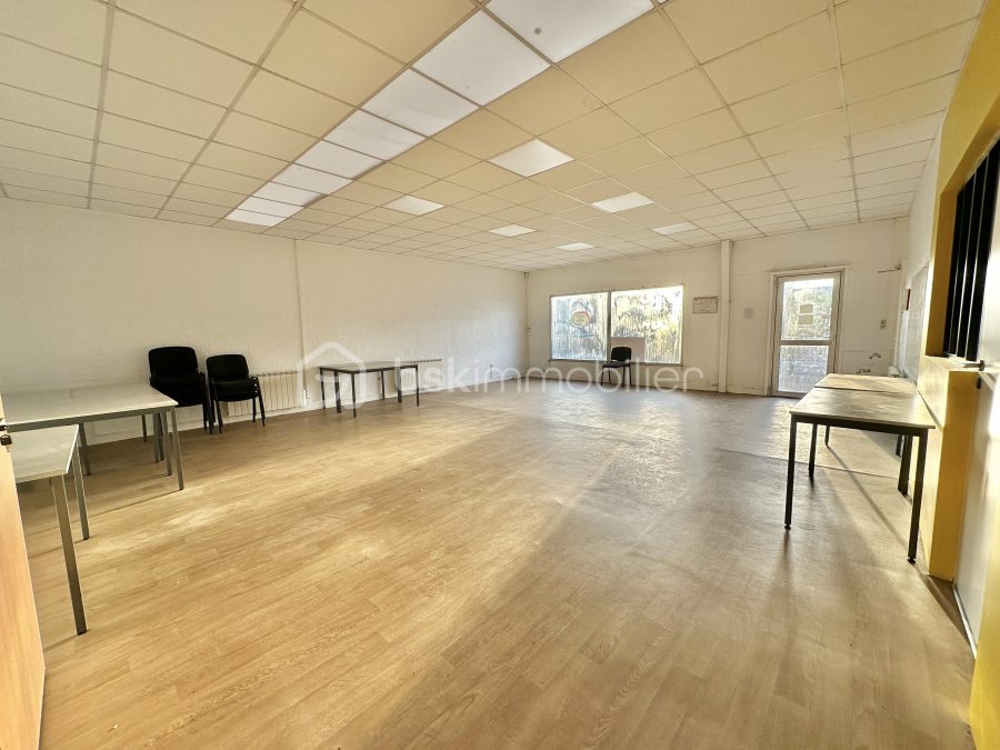 Local commercial de 520 m² à Quimper — photo 3