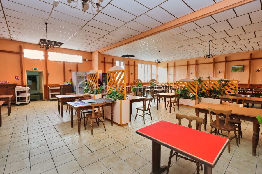 Local commercial de 490 m² à Quimper — photo 3